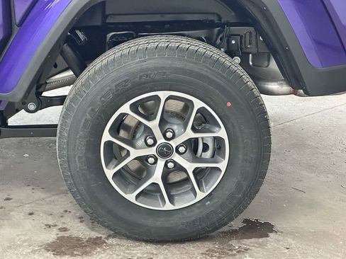 New 2026 Jeep Gladiator Sport image 40