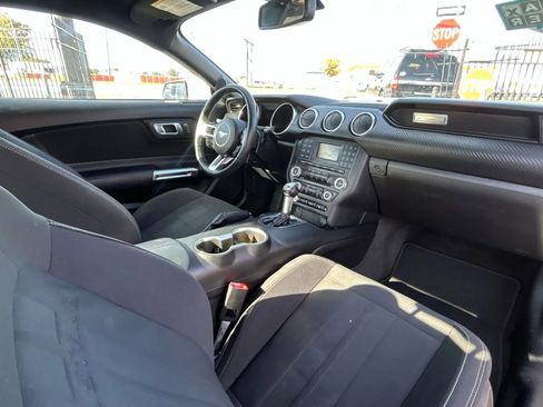 Used 2018 Ford Mustang Coupe image 14