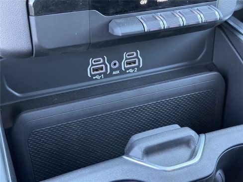 New 2026 RAM 1500 Big Horn AWD/4WD image 30
