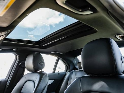 Used 2020 Mercedes-Benz C 300 Sedan image 5