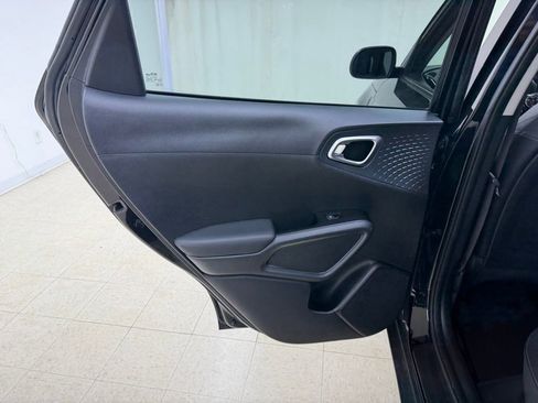 Used 2020 Kia Soul EX FWD image 13