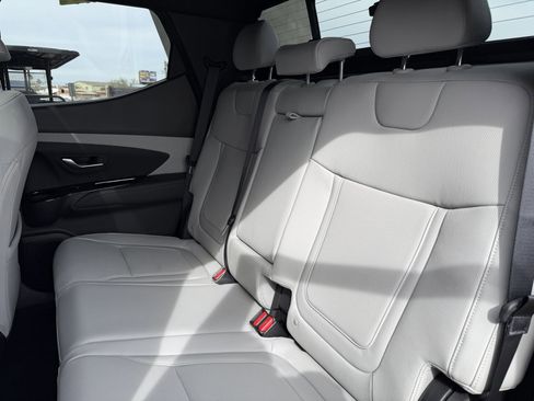 Used 2025 Hyundai Santa Cruz SEL image 38