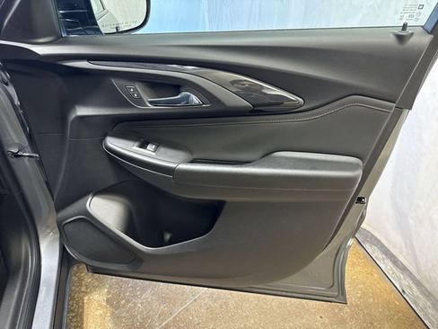 Used 2021 Chevrolet TrailBlazer RS w/ Sun and Liftgate Package FWD image 27