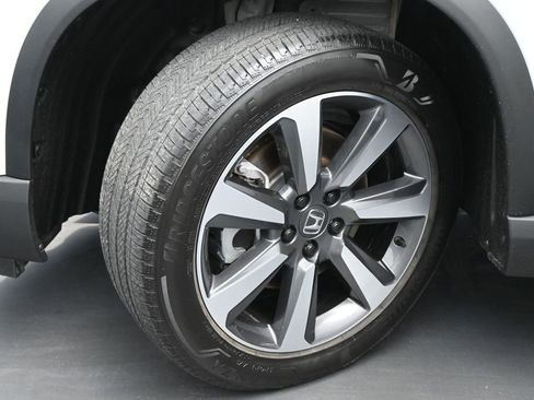 Used 2024 Honda Pilot Elite image 24