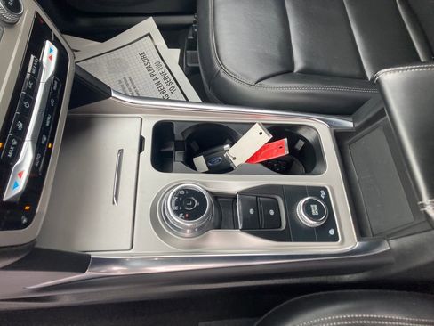 Used 2023 Ford Explorer XLT w/ Equipment Group 202A image 34