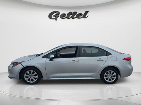 Used 2022 Toyota Corolla LE FWD image 8