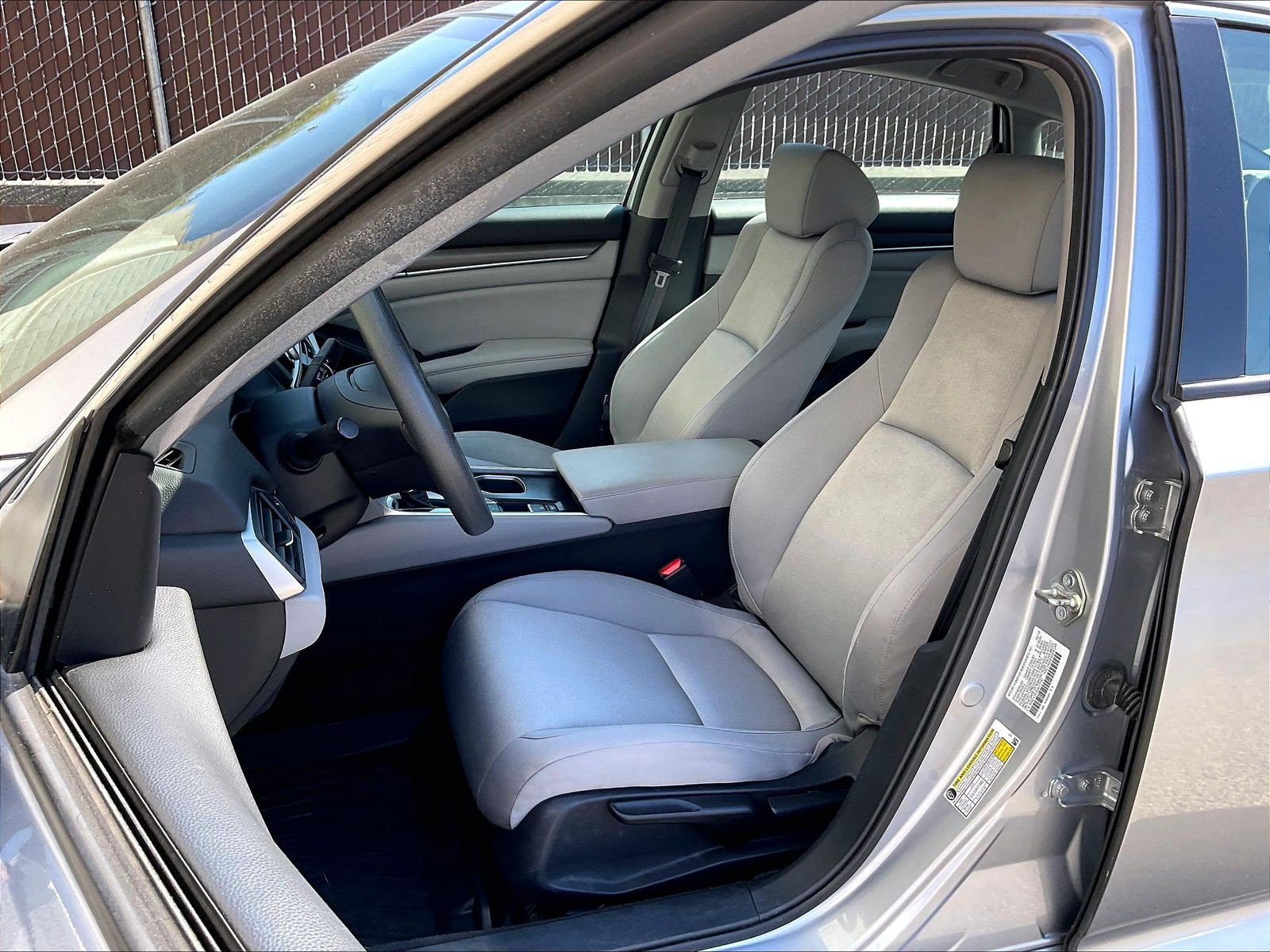 Used 2018 Honda Accord LX image 24