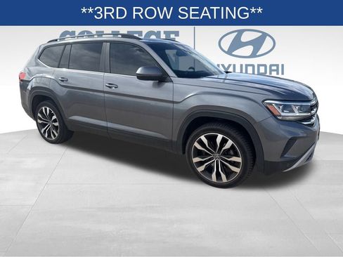 Used 2021 Volkswagen Atlas SE w/ Panoramic Sunroof Package image 12