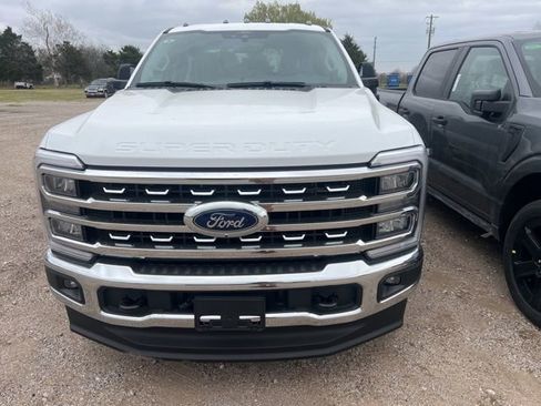 New 2026 Ford F250 XLT image 2