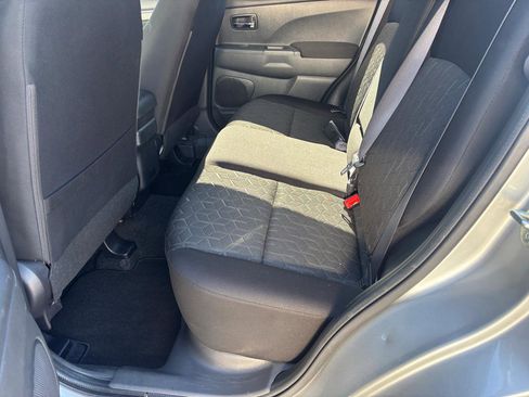 Used 2025 Mitsubishi Outlander Sport ES AWD/4WD image 10
