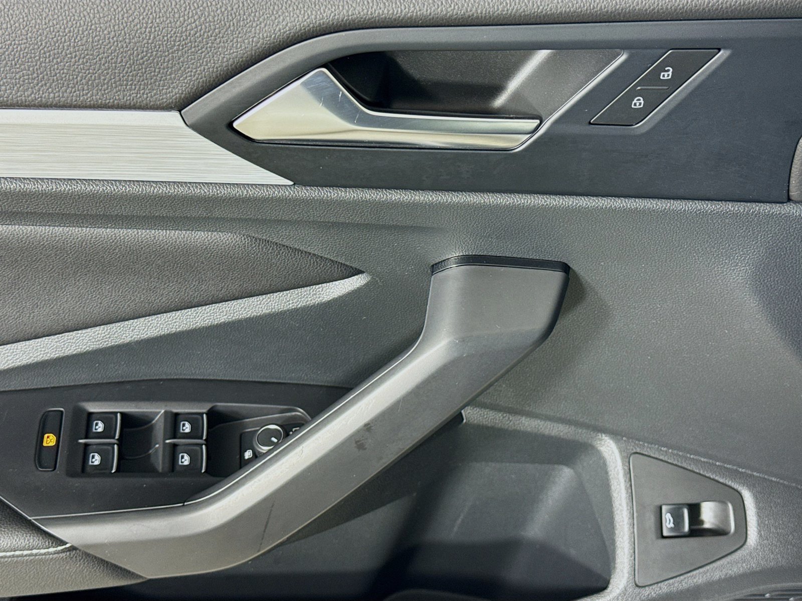 Used 2025 Volkswagen Jetta S FWD image 11