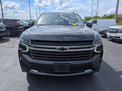 Used 2024 Chevrolet Tahoe LT w/ LT Signature Package AWD/4WD image 2