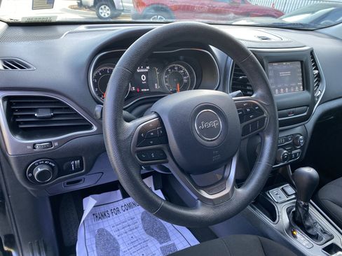 Used 2020 Jeep Cherokee Latitude image 16