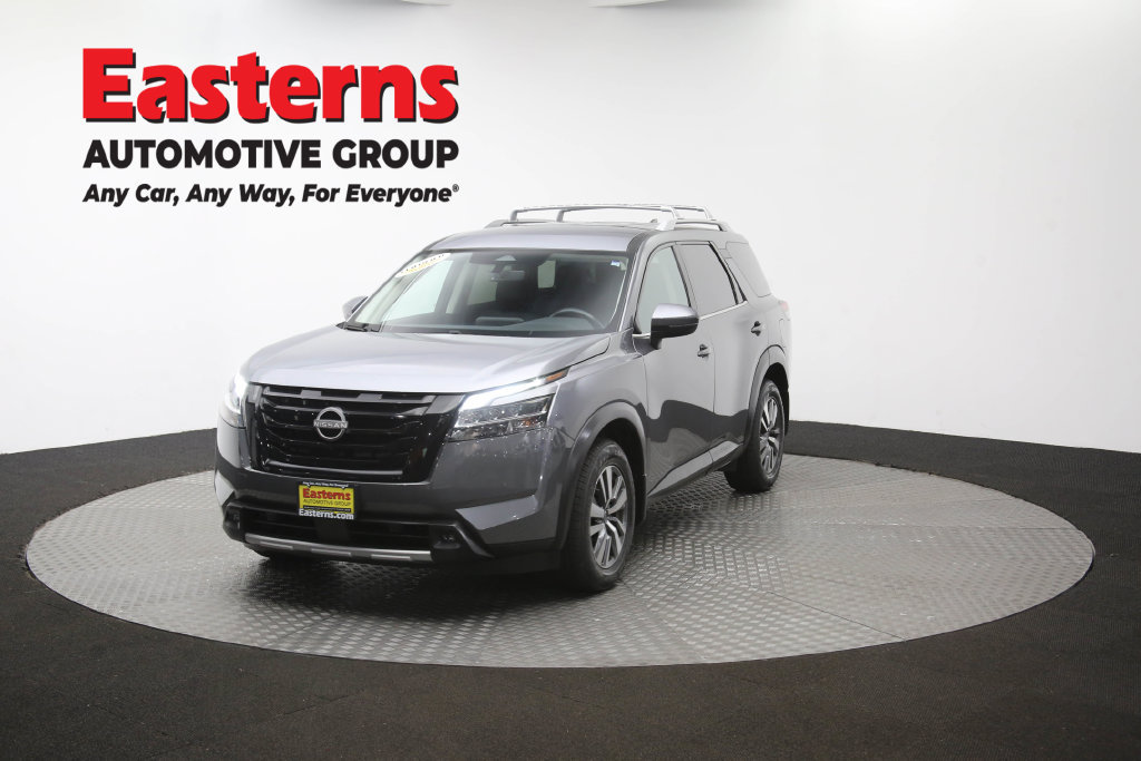 Used 2024 Nissan Pathfinder SL w/ Black Appearance Package AWD/4WD image 58