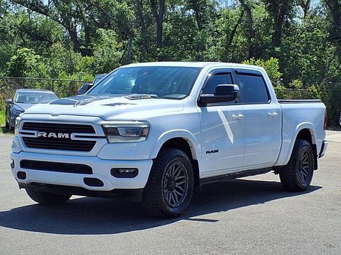 Used 2022 RAM 1500 Laramie AWD/4WD image 3