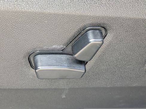 Used 2019 Dodge Grand Caravan GT FWD image 18