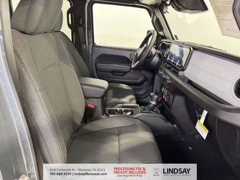 New 2026 Jeep Gladiator Sport image 13