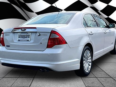 Used 2012 Ford Fusion Hybrid FWD image 2