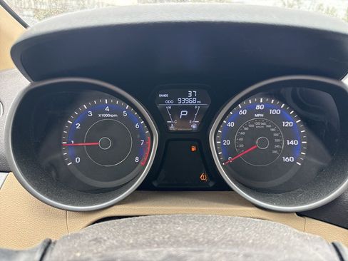 Used 2012 Hyundai Elantra GLS w/ Preferred Pkg 3 image 7