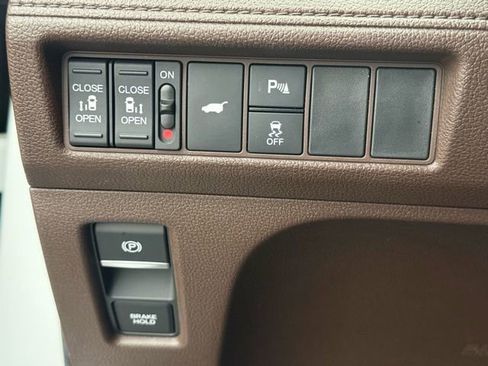 Used 2025 Honda Odyssey Elite image 20