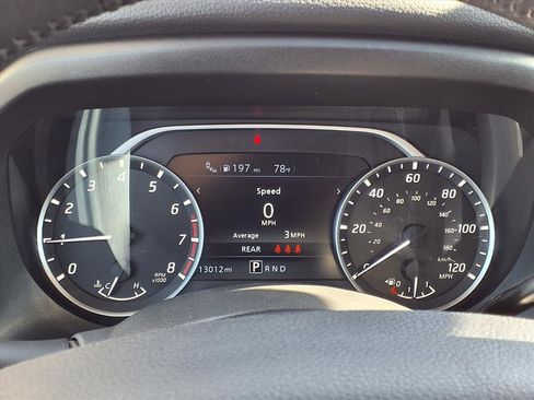 Certified 2024 Nissan Titan SV w/ SV Convenience Package image 20