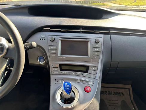 Used 2013 Toyota Prius Three w/ Solar Roof Pkg image 13