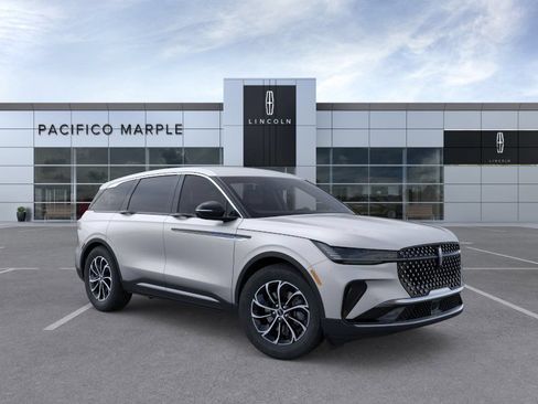 New 2026 Lincoln Nautilus Premier AWD/4WD image 7