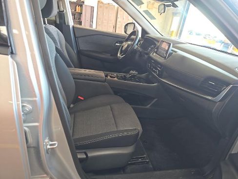 Used 2021 Nissan Rogue SV AWD/4WD image 11