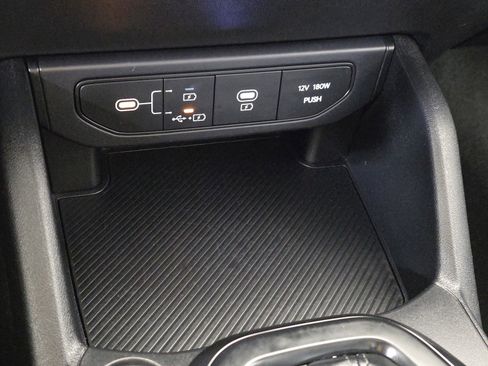 Used 2025 Kia K4 LXS image 28