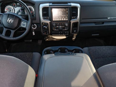 Used 2017 RAM 1500 Big Horn AWD/4WD image 9