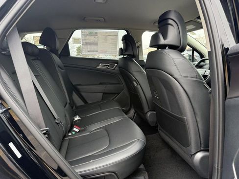 New 2026 Kia Sportage EX FWD image 5
