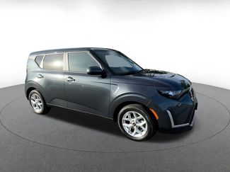 Used 2025 Kia Soul LX w/ LX Technology Package video 2