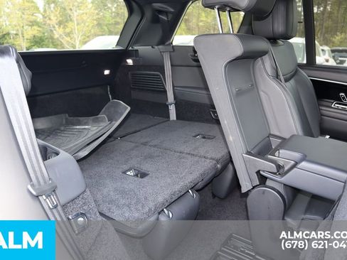 Used 2024 Land Rover Range Rover Long Wheelbase SE image 28