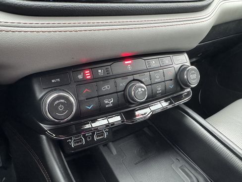 Used 2022 Dodge Durango R/T image 35