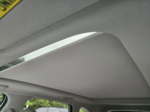 Used 2025 Kia Sorento S w/ Panoramic Sunroof Package FWD image 22