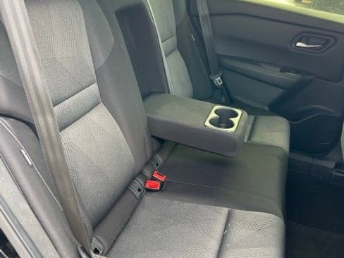 Used 2024 Nissan Rogue SV image 15