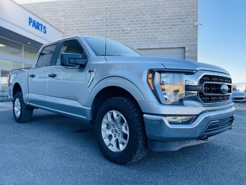 Used 2023 Ford F150 XLT image 3