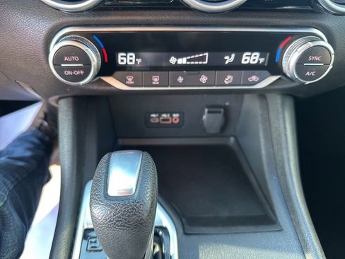 Used 2021 Nissan Sentra SV image 22