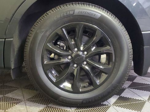 Used 2019 Chevrolet Equinox LT w/ Driver Convenience Package image 8