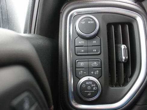 Used 2020 GMC Sierra 1500 AT4 w/ AT4 Premium Package image 13