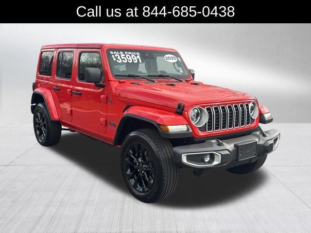Certified 2025 Jeep Wrangler Unlimited Sahara w/ Safety Group AWD/4WD image 3
