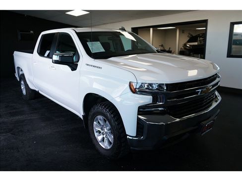 Used 2020 Chevrolet Silverado 1500 LT w/ All-Star Edition image 9
