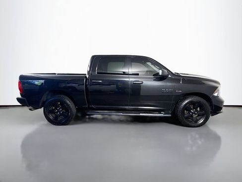 Used 2018 RAM 1500 Express w/ Black Ram 1500 Express Group AWD/4WD image 5