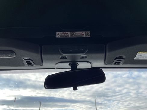 Used 2022 Jeep Wrangler Sport S image 11