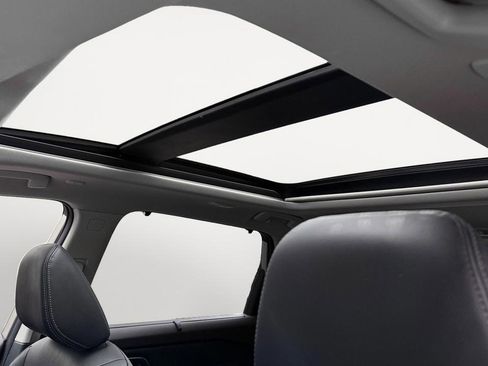 Used 2022 Nissan Rogue Platinum w/ Head-Up Display Package image 19