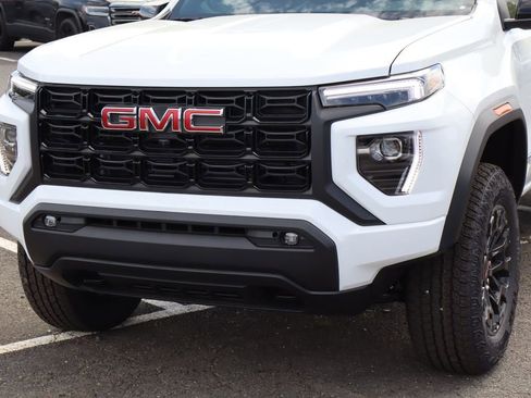 New 2026 GMC Canyon Elevation w/ Convenience Package image 4