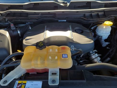 Used 2018 RAM 1500 Laramie w/ Convenience Group image 17