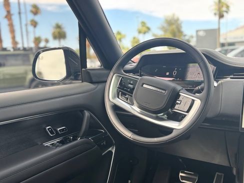 New 2026 Land Rover Range Rover Long Wheelbase SE AWD/4WD image 10