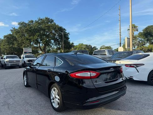 Used 2016 Ford Fusion SE w/ Equipment Group 202A FWD image 5