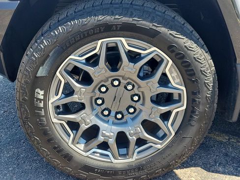 Used 2025 GMC Hummer EV 3X AWD/4WD image 24